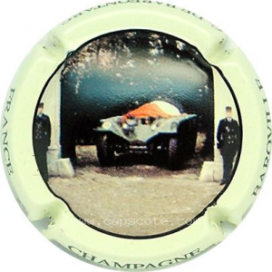 Capsule Catafalque du Gal de Gaulle contour crème