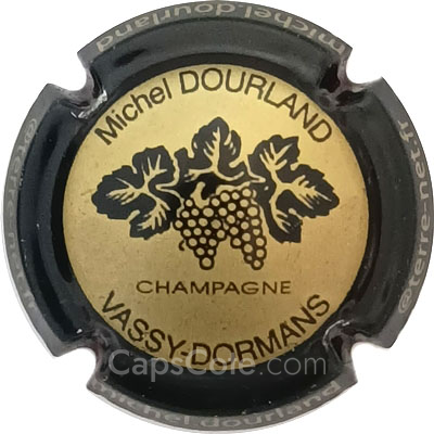 Capsule Or, contour noir