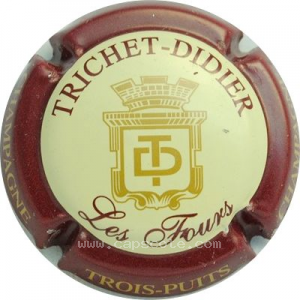Capsule Les fours, crème, contour bordeaux