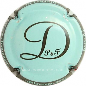 Capsule Bleu ciel, contour marron