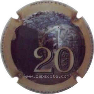 Capsule Contour marron, 20 ans