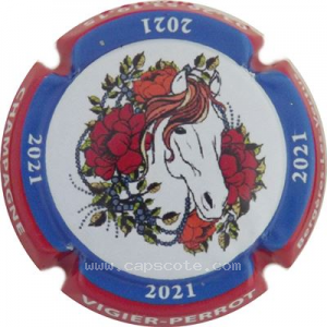 Capsule 2021, Cercle bleu, jupe rouge