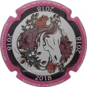 Capsule 2018, Cercle noir, jupe rose