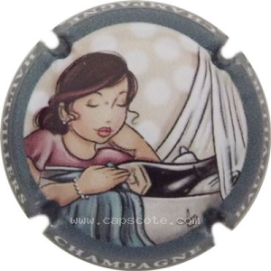 Capsule b- Femme au berceau, contour gris-bleuté