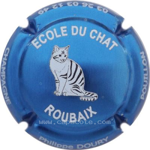 Capsule Bleu, blanc et noir, Chat blanc