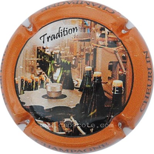 Capsule Tradition, contour marron clair