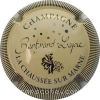 Capsule Bertrand Lapie Crème et noir, contour strié